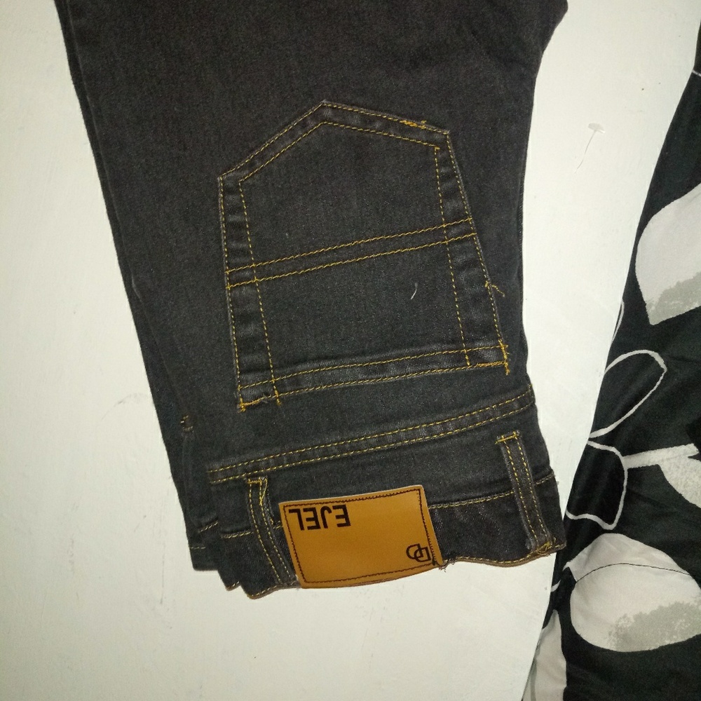 Jeans - Picture 3 of 3